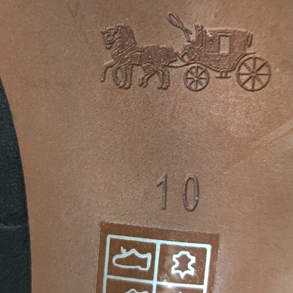 Size 10 coach shoes - Picture 4 of 4